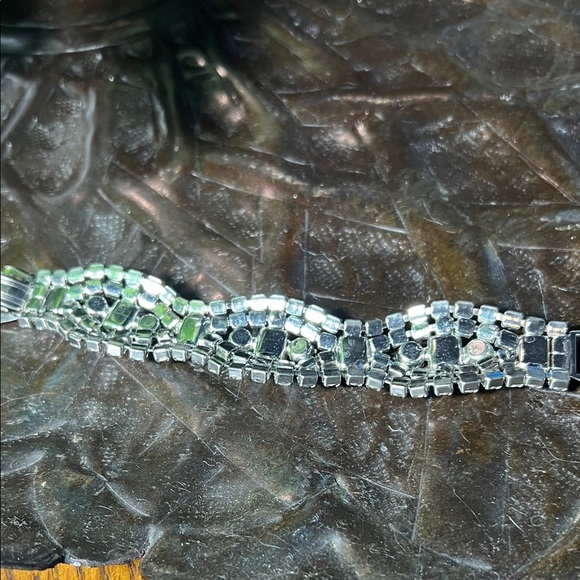 Elegant Silver Crystal Bracelet. WA464 - Picture 5 of 6